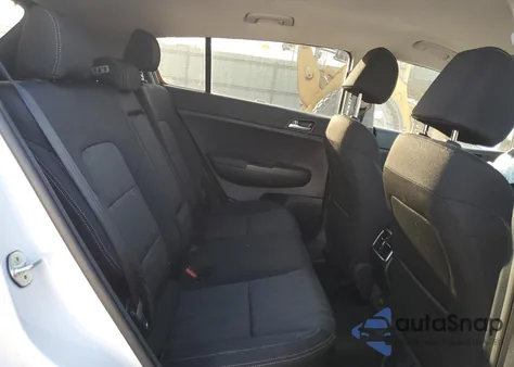 2020 Kia Sportage Lx z USA, uszkodzony, nr VIN KNDPMCAC9L7688587